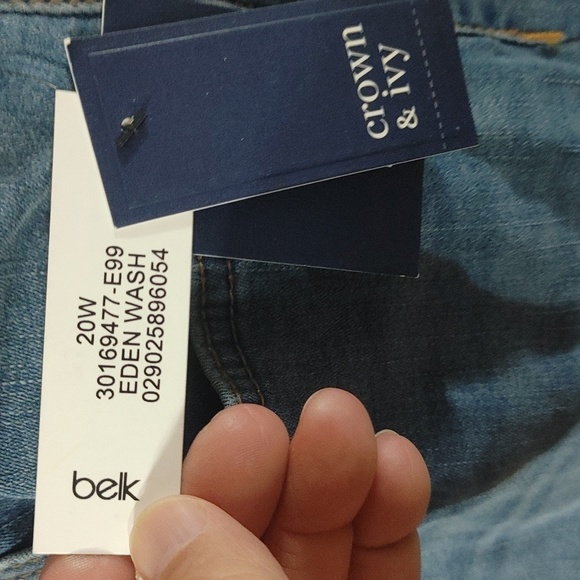 Crown and Ivy plus size shorts. Women's size 20W - Picture 3 of 5